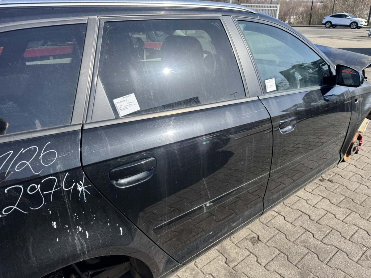 Audi A3 8P Sportback original T&uuml;r hinten rechts LY9B Brillantschwarz Rohbau BJ06